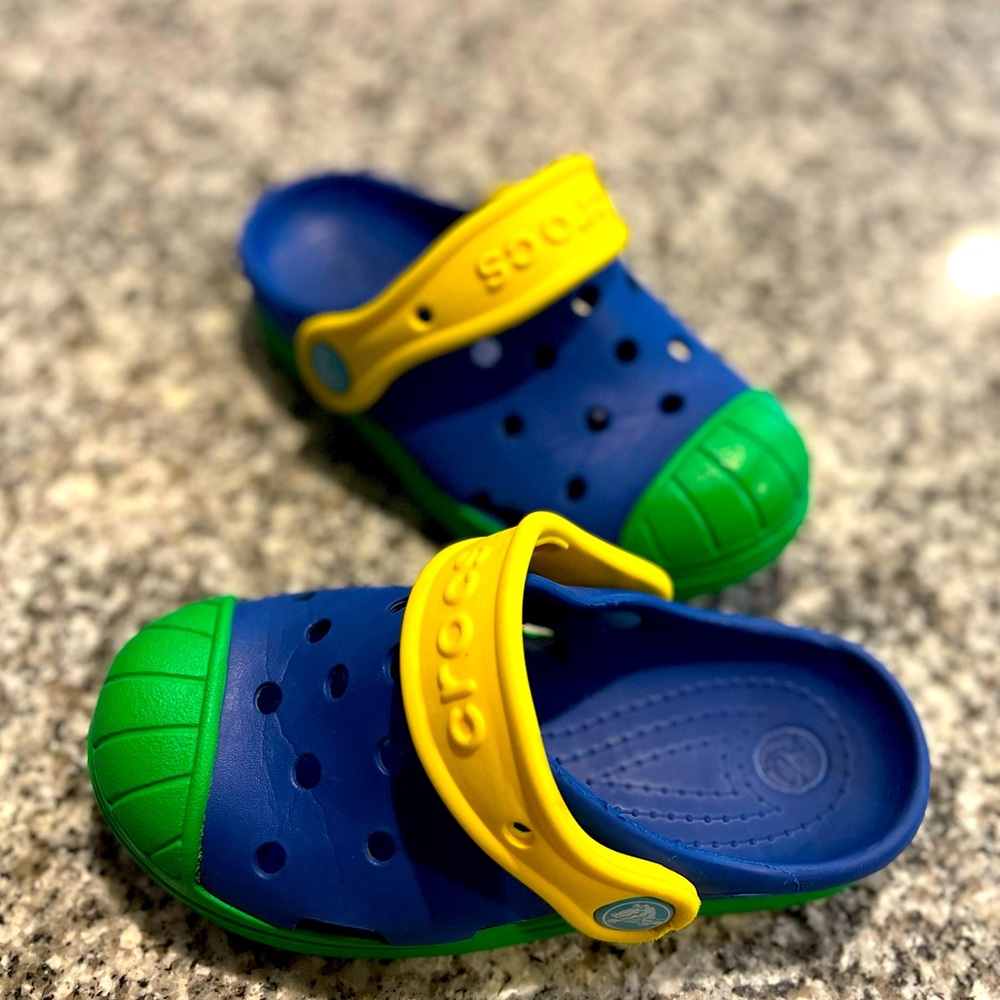 Crocs size 10